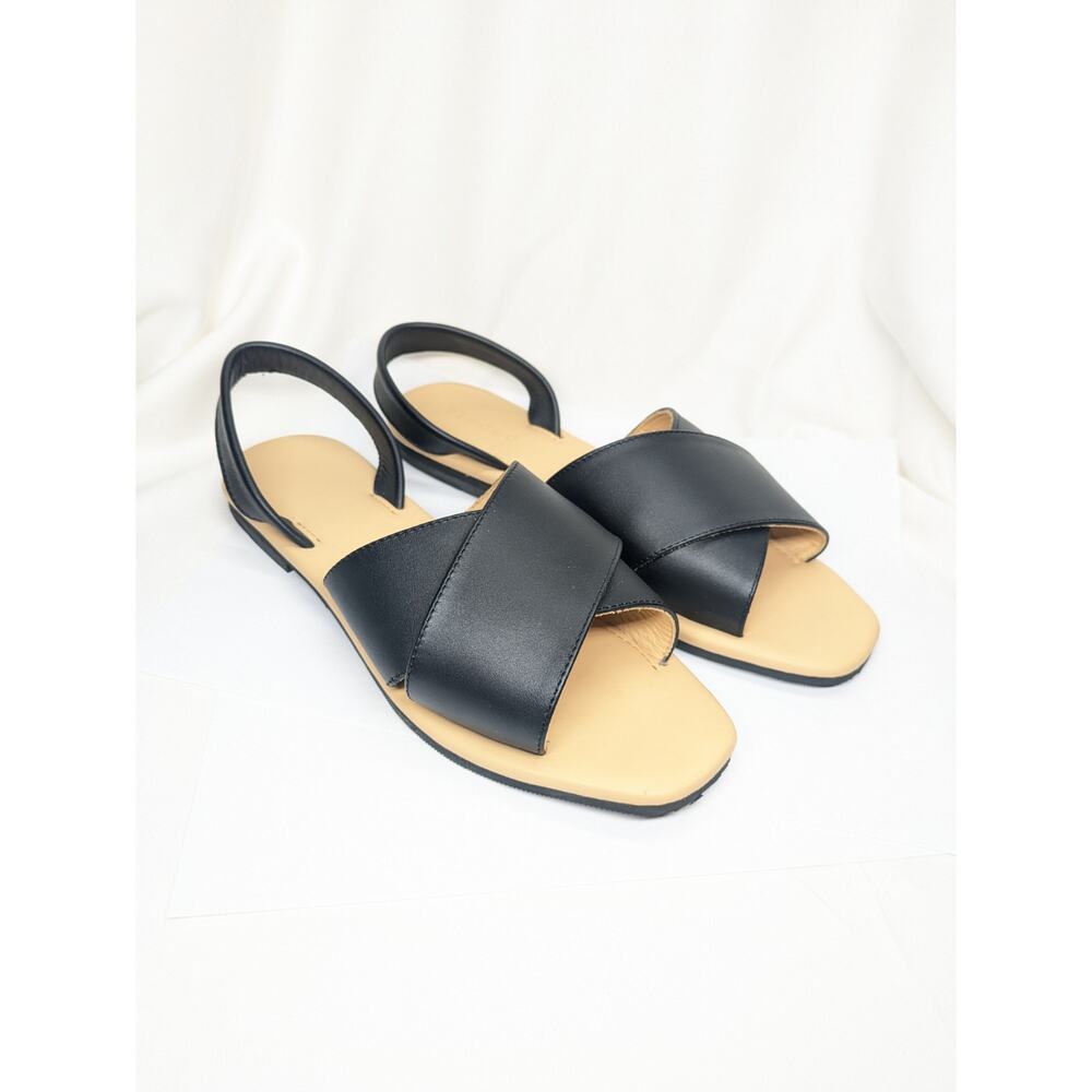 Nisolo Black and Tan Women's Sandals